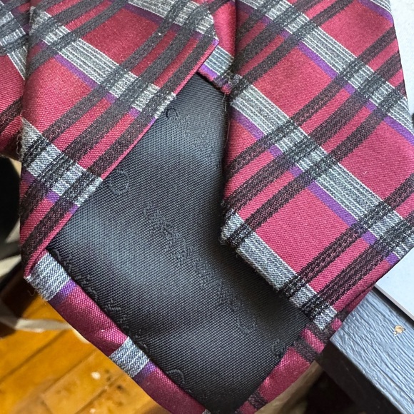 ✨HOST PICK✨ Vintage Calvin Klein Red, Grey, Black Striped Tie or Purse Tie ✨ 🎉 - Picture 8 of 16